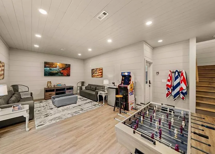 Smoky Fun Cabin